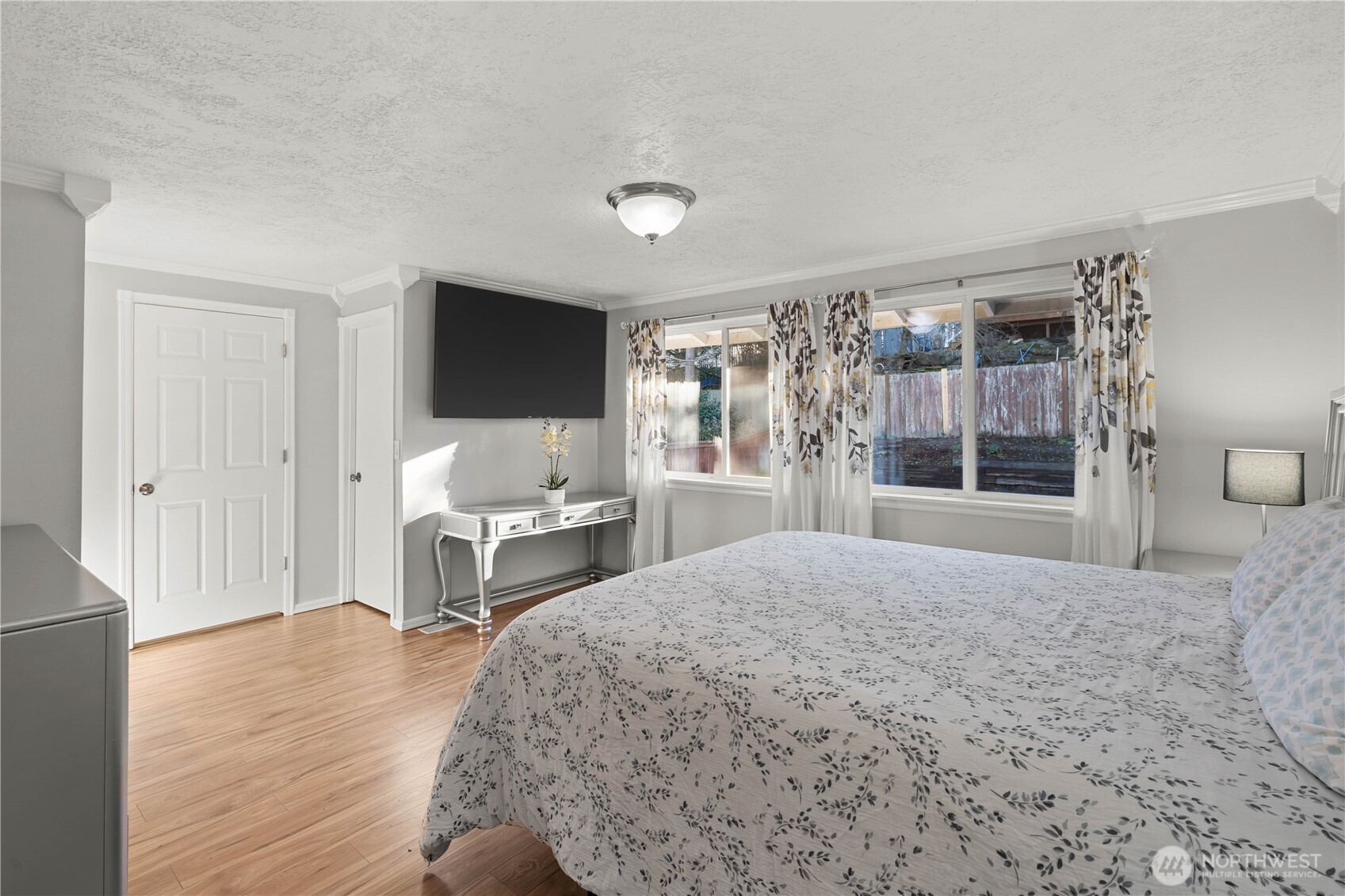 3907 SW 328th St , Federal Way, WA 98023