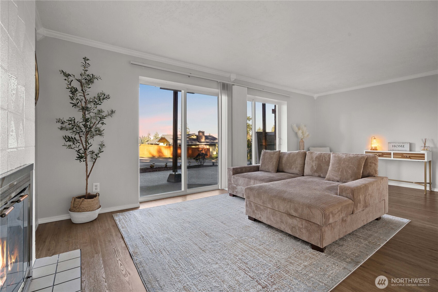 3907 SW 328th St , Federal Way, WA 98023