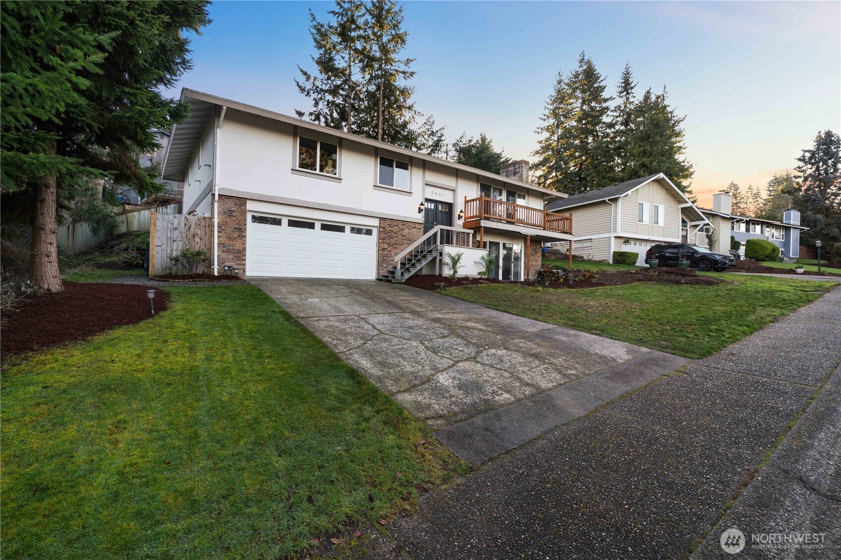 3907 SW 328th St , Federal Way, WA 98023