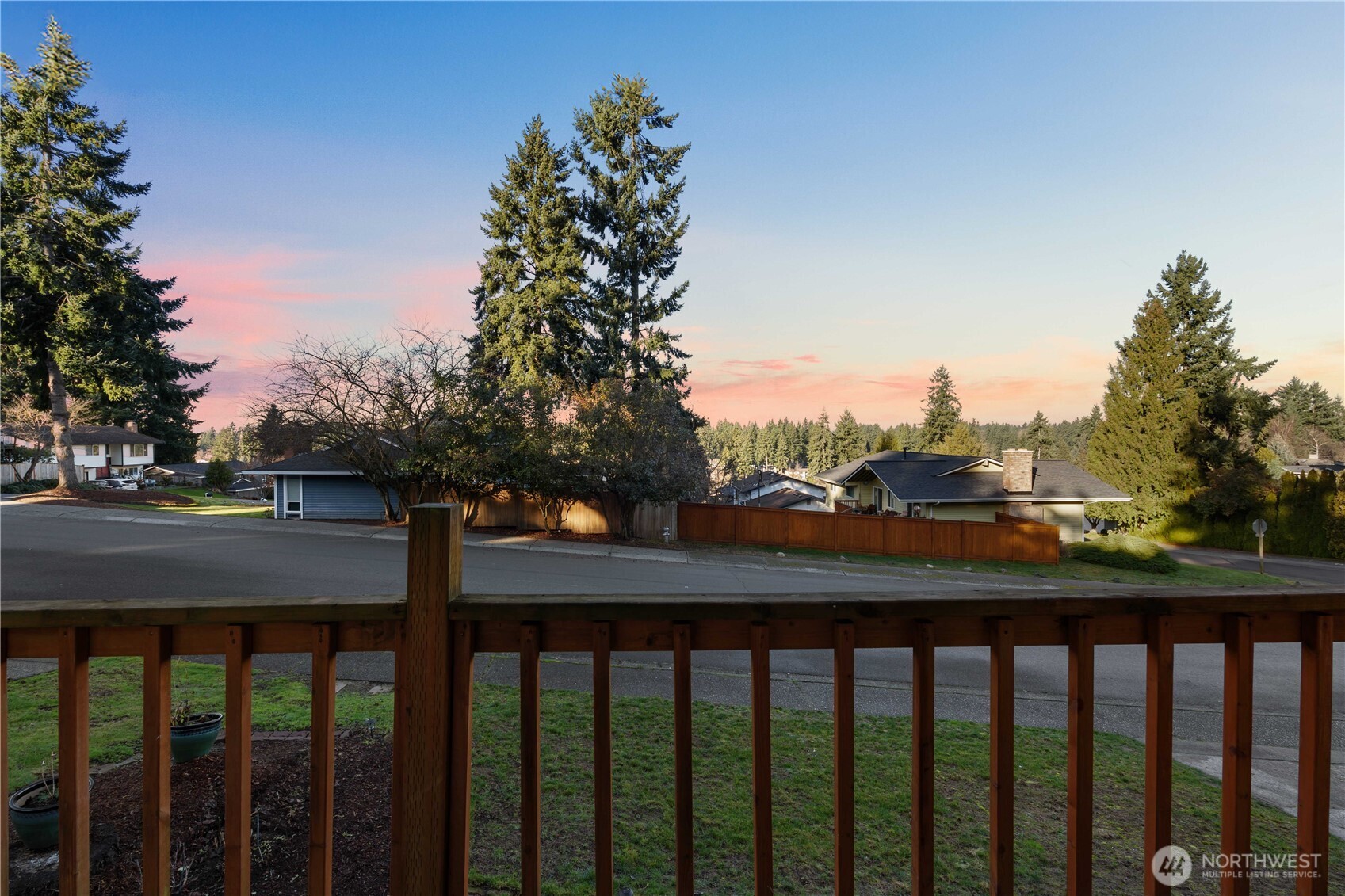 3907 SW 328th St , Federal Way, WA 98023