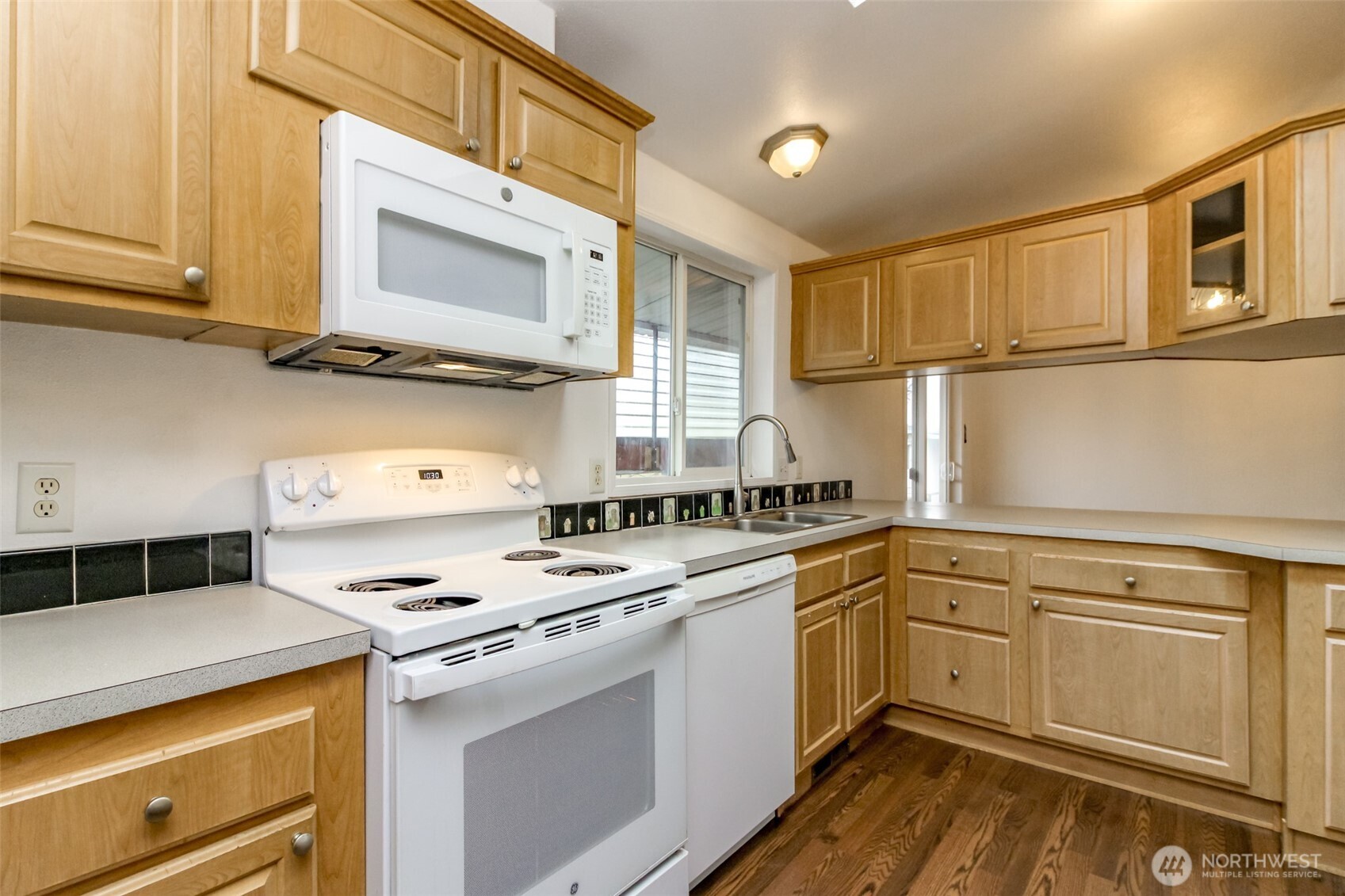 8318 38th Street E, Edgewood, WA 98371
