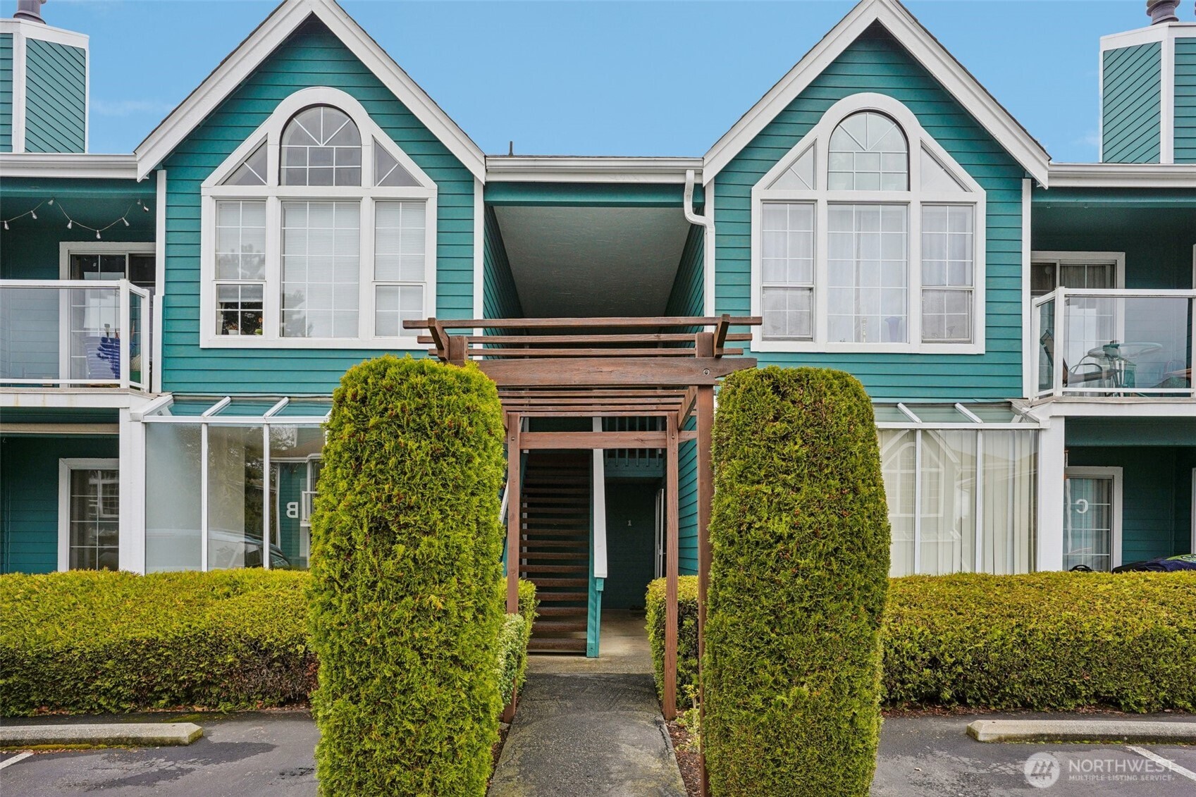 16419 Spruce Way #I3, Lynnwood, WA 98037-6952
