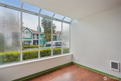 16419 Spruce Way #I3, Lynnwood, WA 98037-6952 - Photo 12