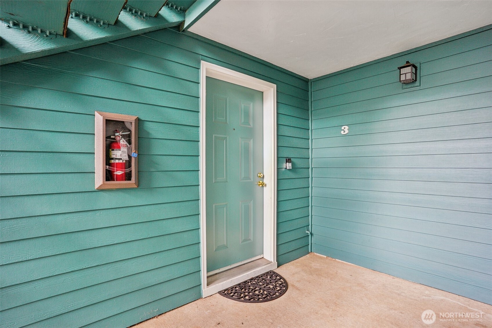 16419 Spruce Way #I3, Lynnwood, WA 98037-6952