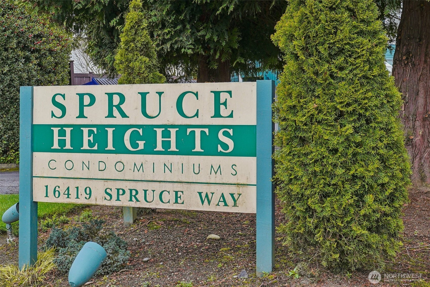 16419 Spruce Way #I3, Lynnwood, WA 98037-6952