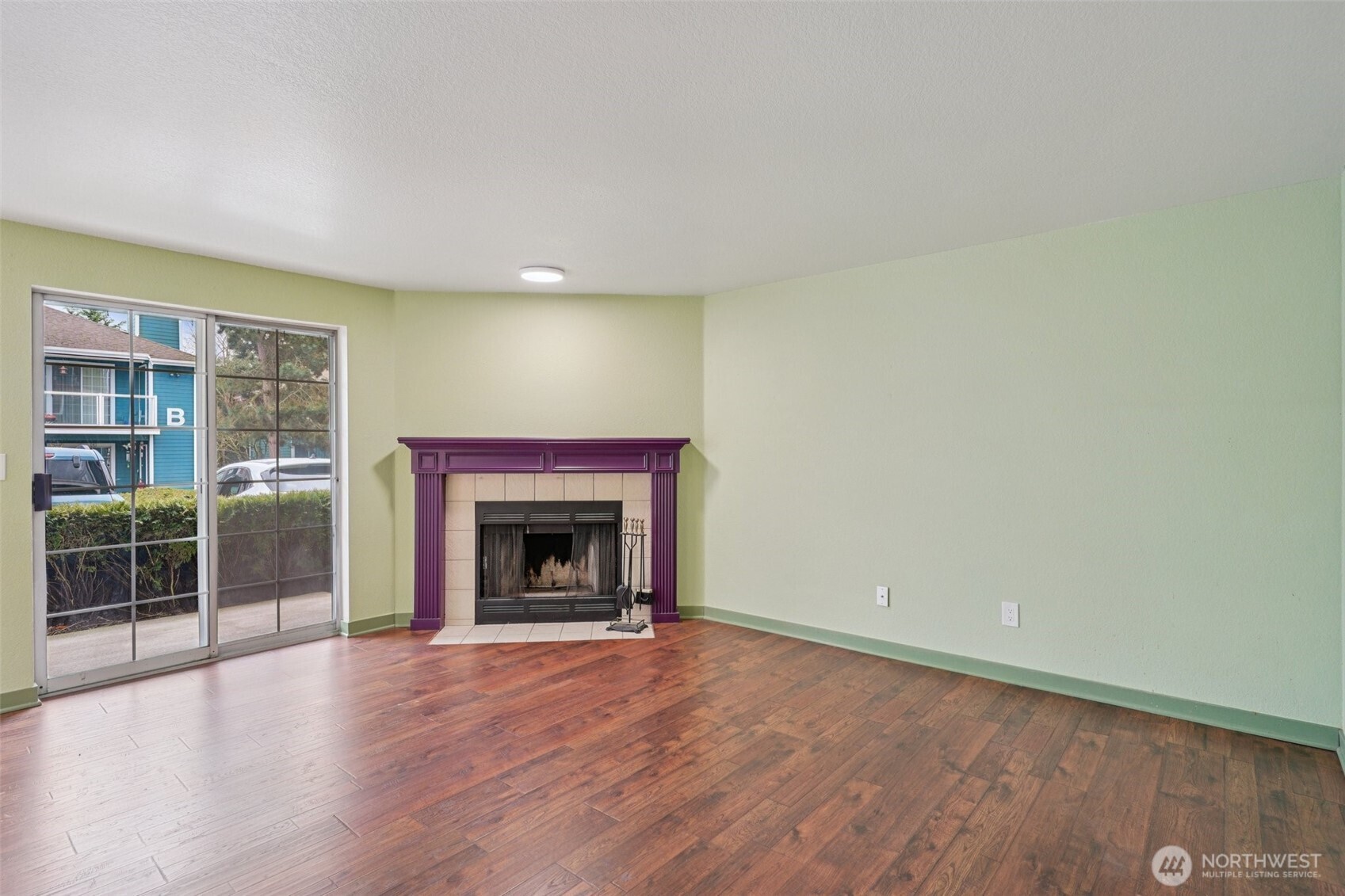 16419 Spruce Way #I3, Lynnwood, WA 98037-6952
