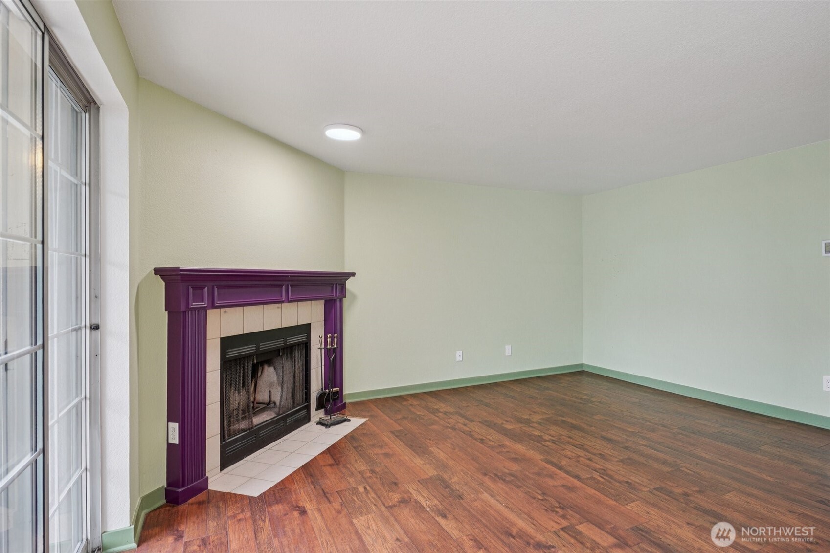 16419 Spruce Way #I3, Lynnwood, WA 98037-6952