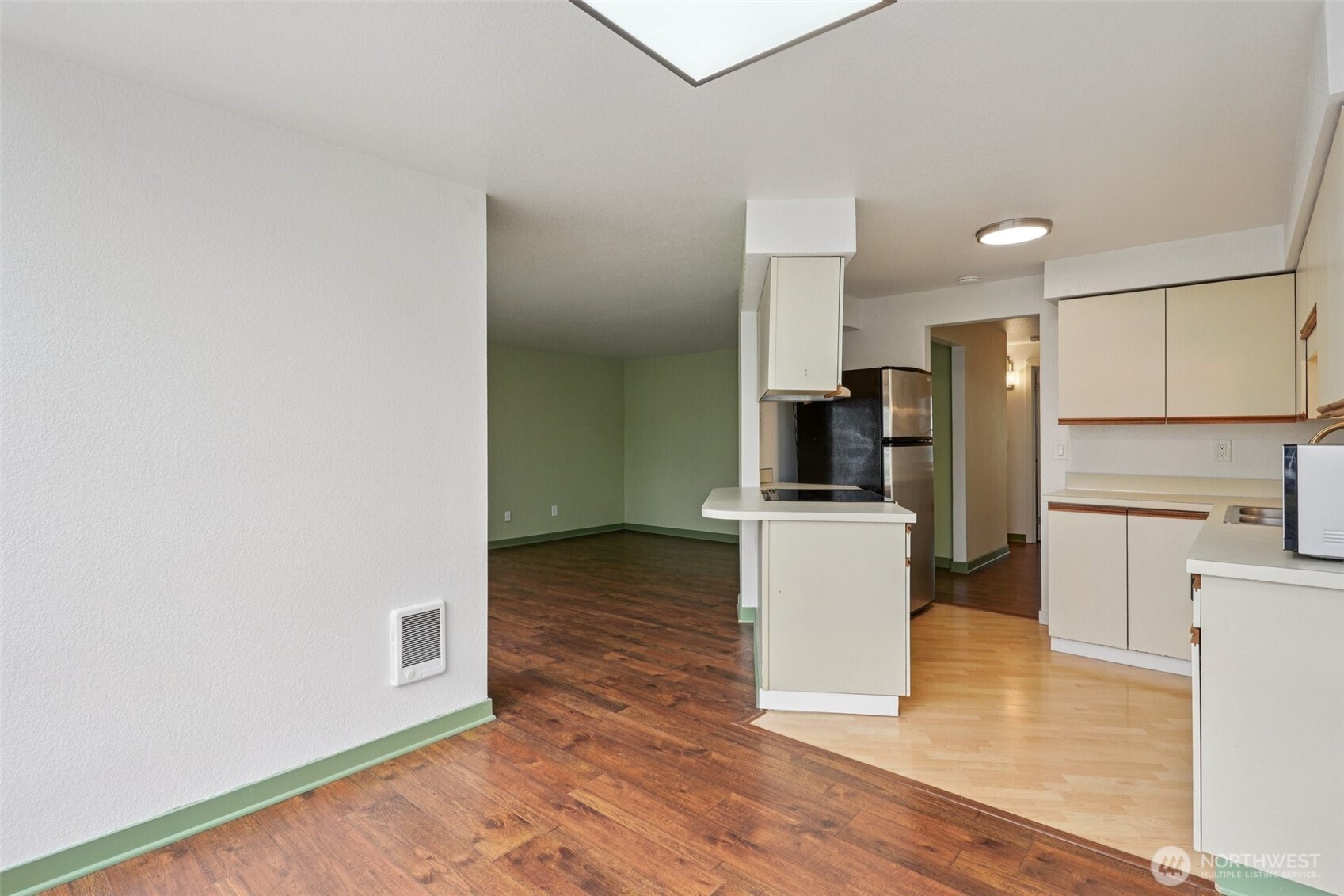 16419 Spruce Way #I3, Lynnwood, WA 98037-6952