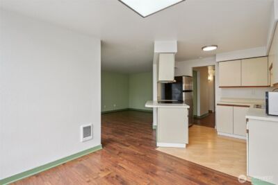 16419 Spruce Way #I3, Lynnwood, WA 98037-6952 - Photo 10