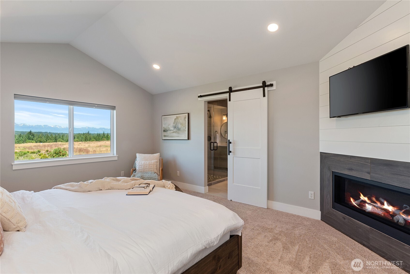 381 E Benson Ridge Road , Grapeview, WA 98546