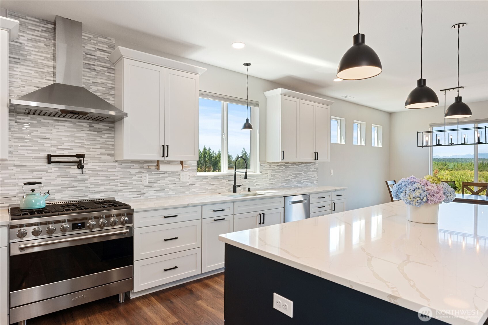 381 E Benson Ridge Road , Grapeview, WA 98546