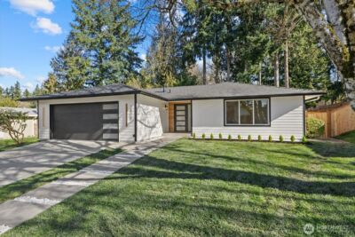 10210 163rd Avenue NE, Redmond, WA 98052 - Photo 2
