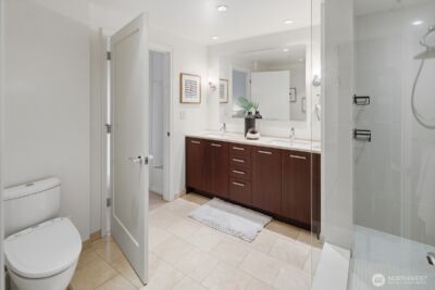 10700 NE 4th Street #332, Bellevue, WA 98004 - Photo 18