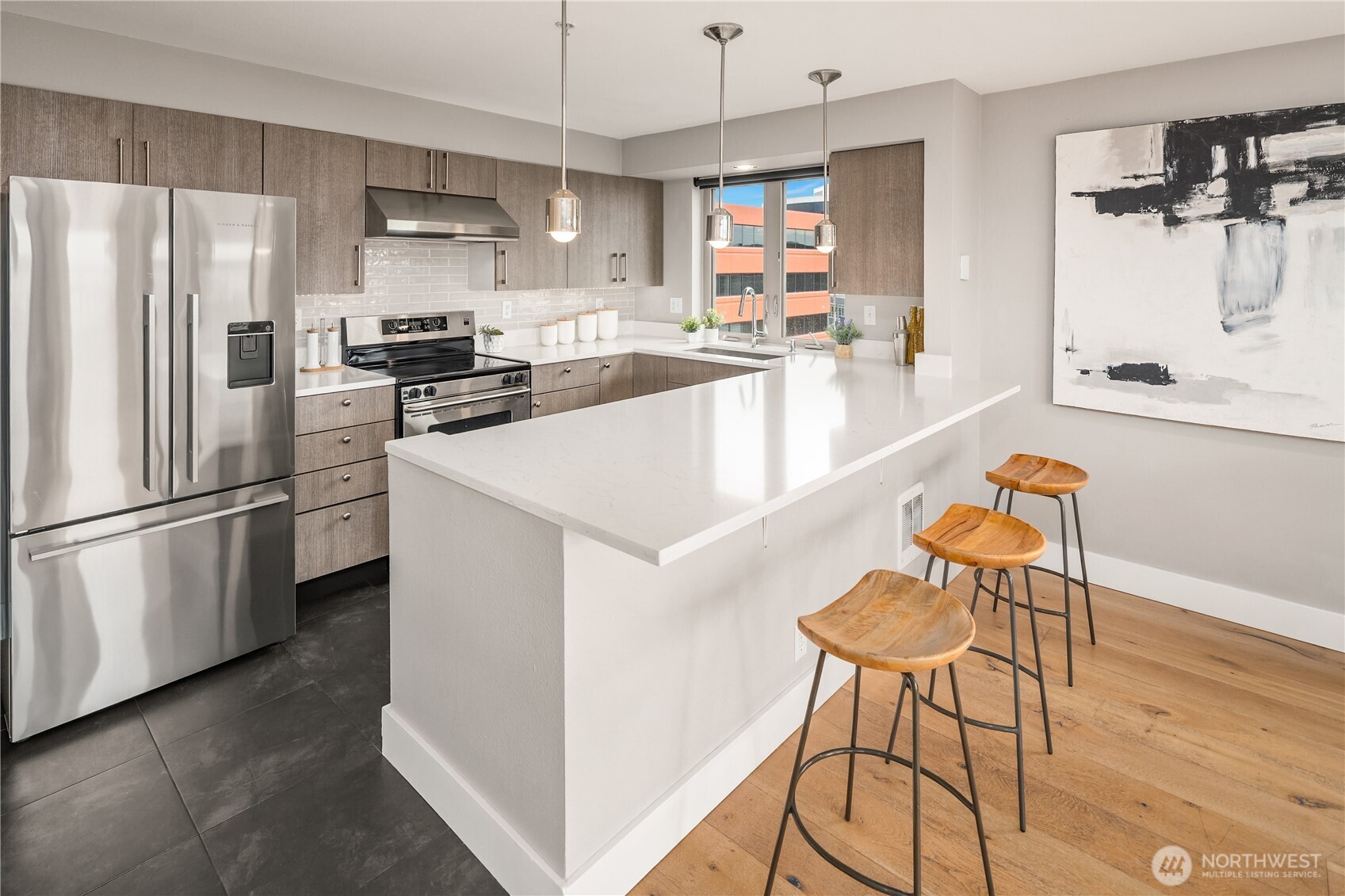 120 1st Avenue W #501, Seattle, WA 98119