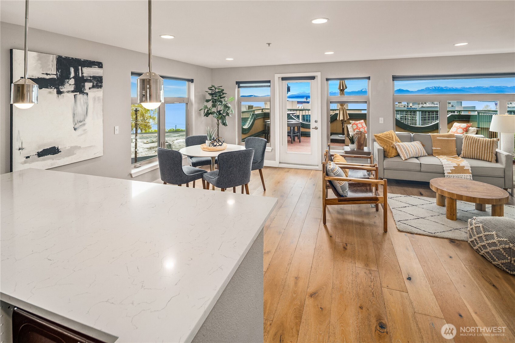 120 1st Avenue W #501, Seattle, WA 98119