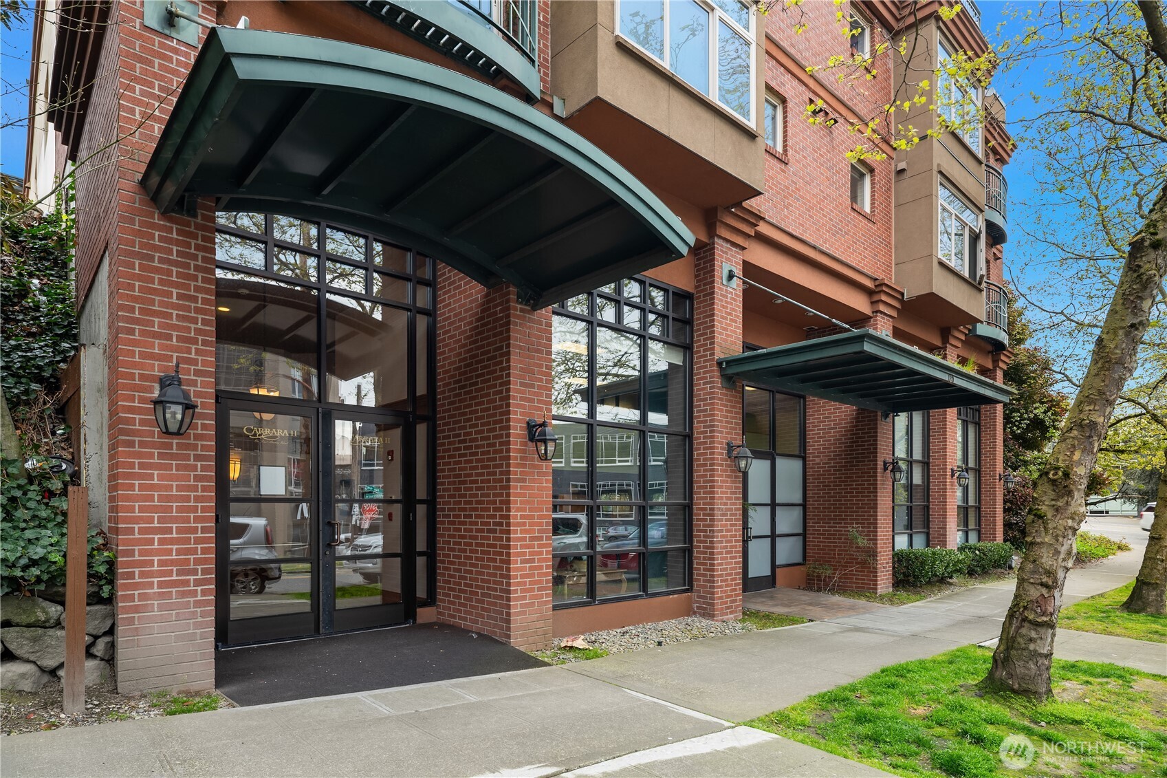 120 1st Avenue W #501, Seattle, WA 98119