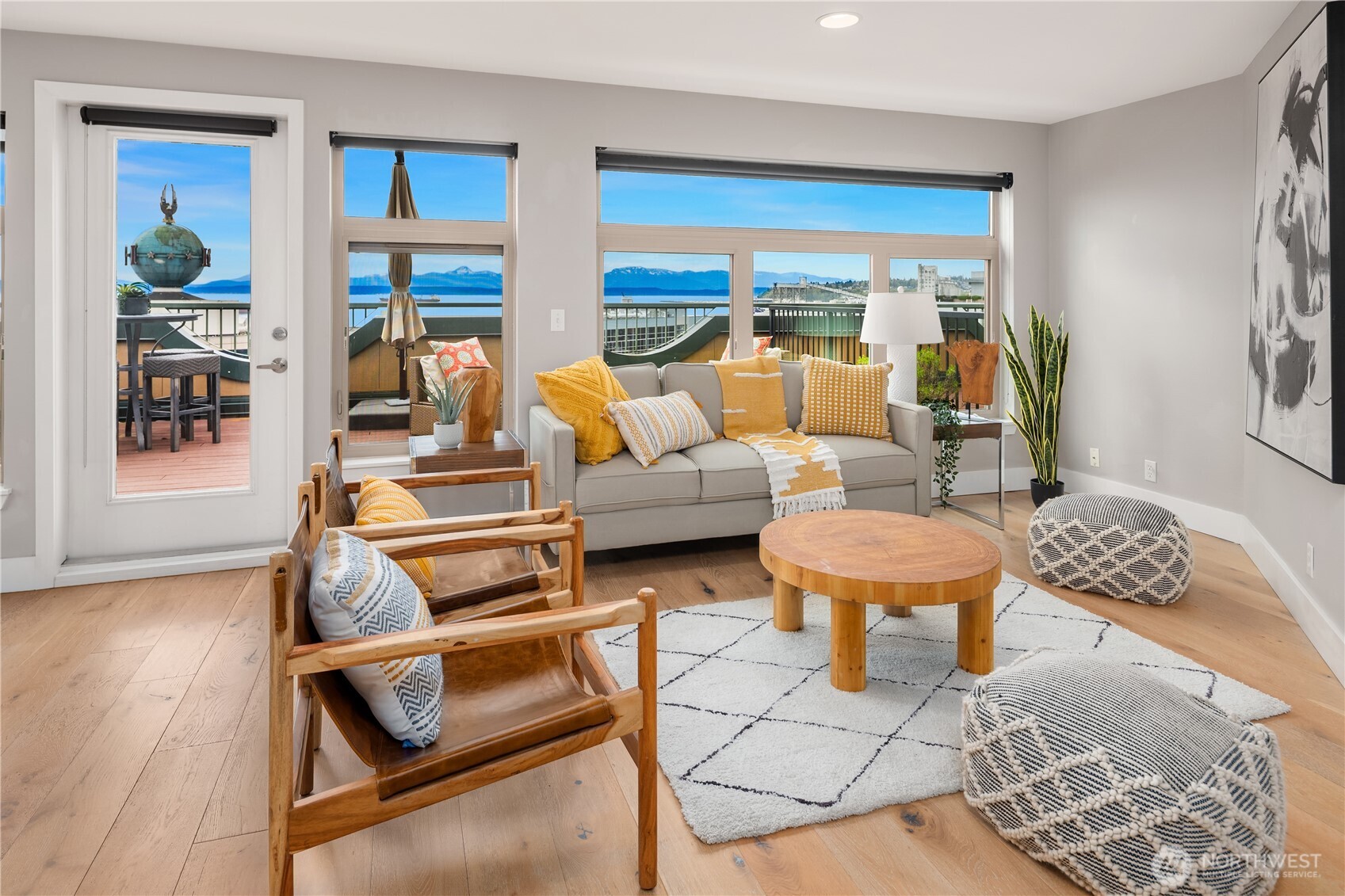 120 1st Avenue W #501, Seattle, WA 98119