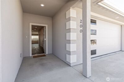 200 E Chinook Road , Ellensburg, WA 98926 - Photo 2