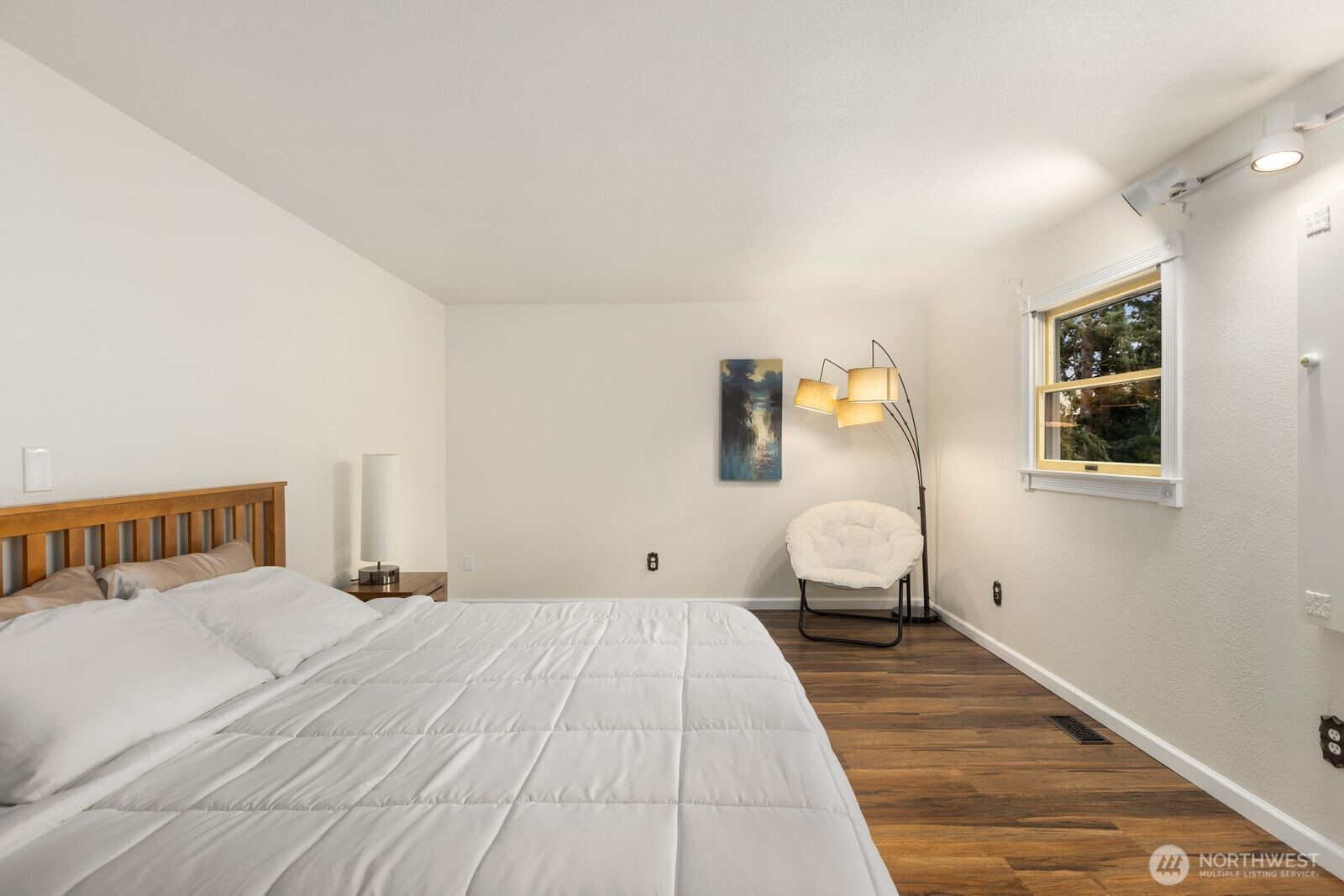 5611 240th Street SE, Woodinville, WA 98072-8607