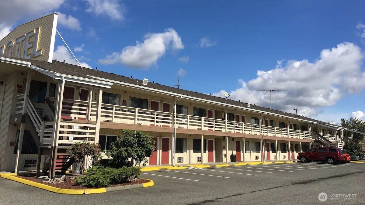 18950 State Route 2 , Monroe, WA 98272