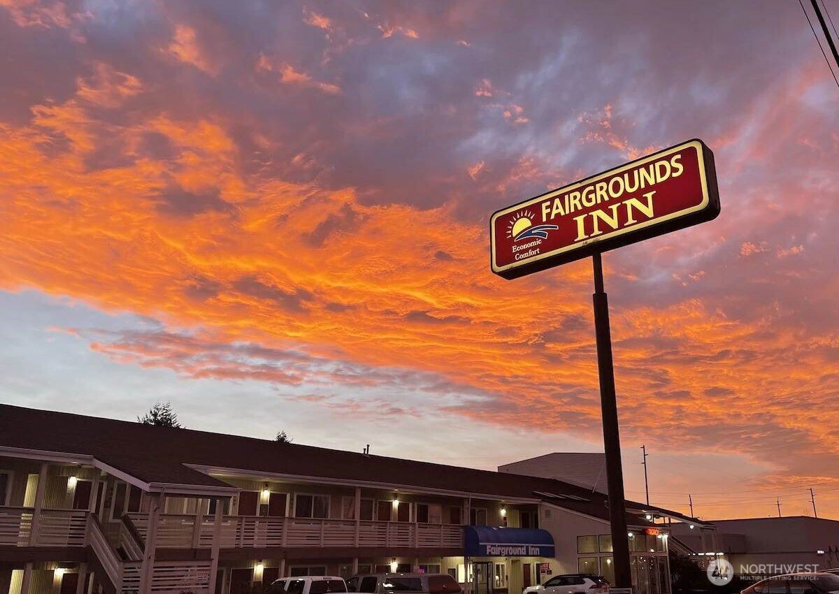 18950 State Route 2 , Monroe, WA 98272