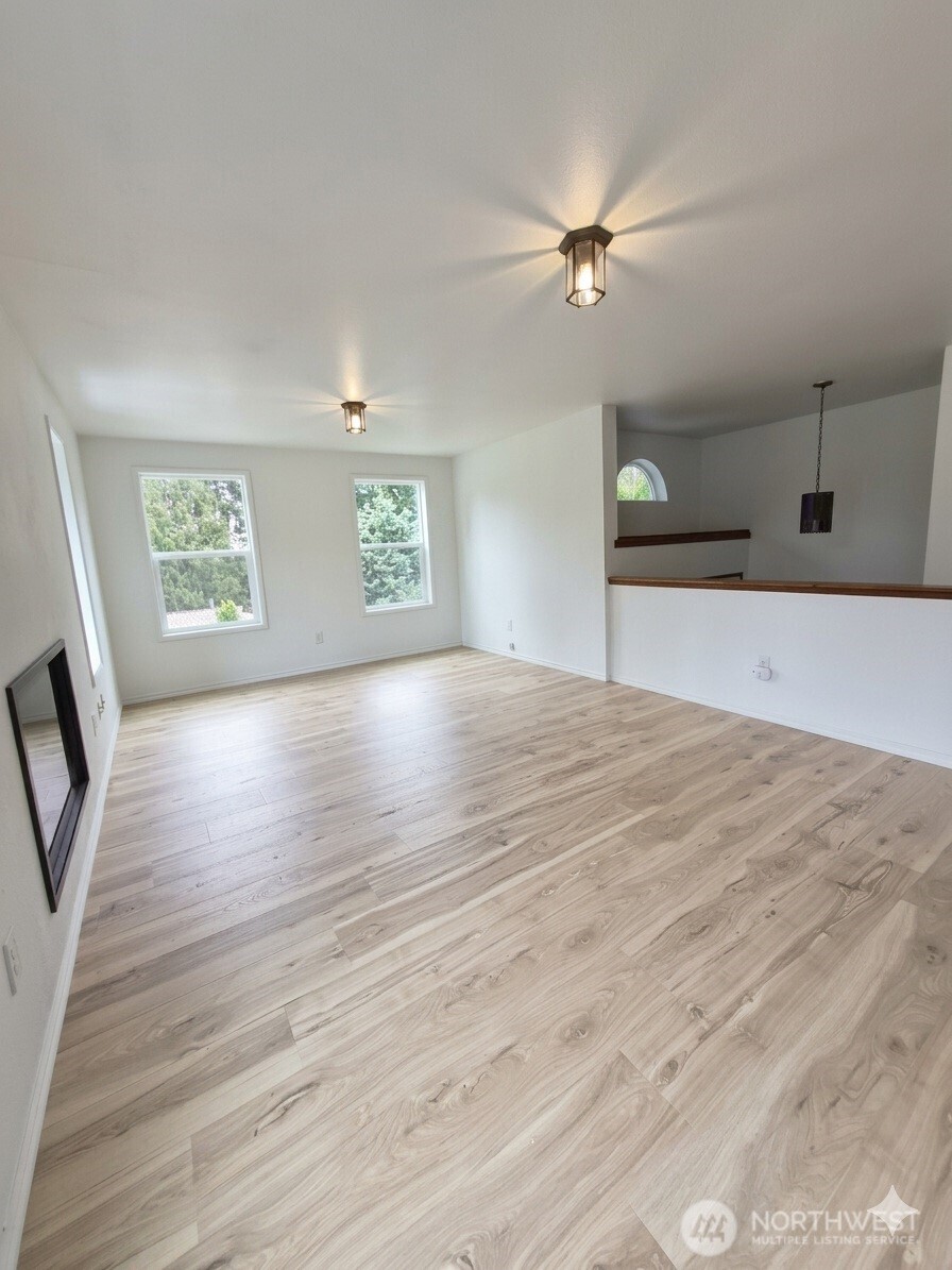 7195 E Stanley Lane , Port Orchard, WA 98366