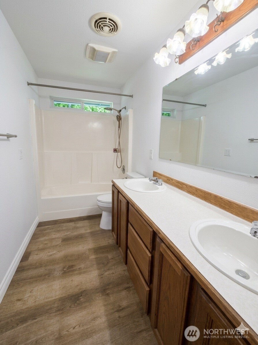 7195 E Stanley Lane , Port Orchard, WA 98366