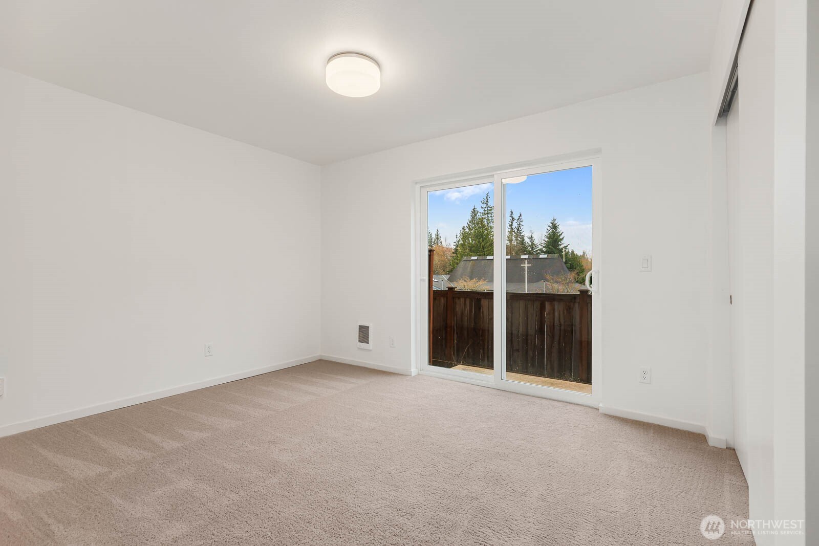 5118 164th Street SW #D6, Edmonds, WA 98026