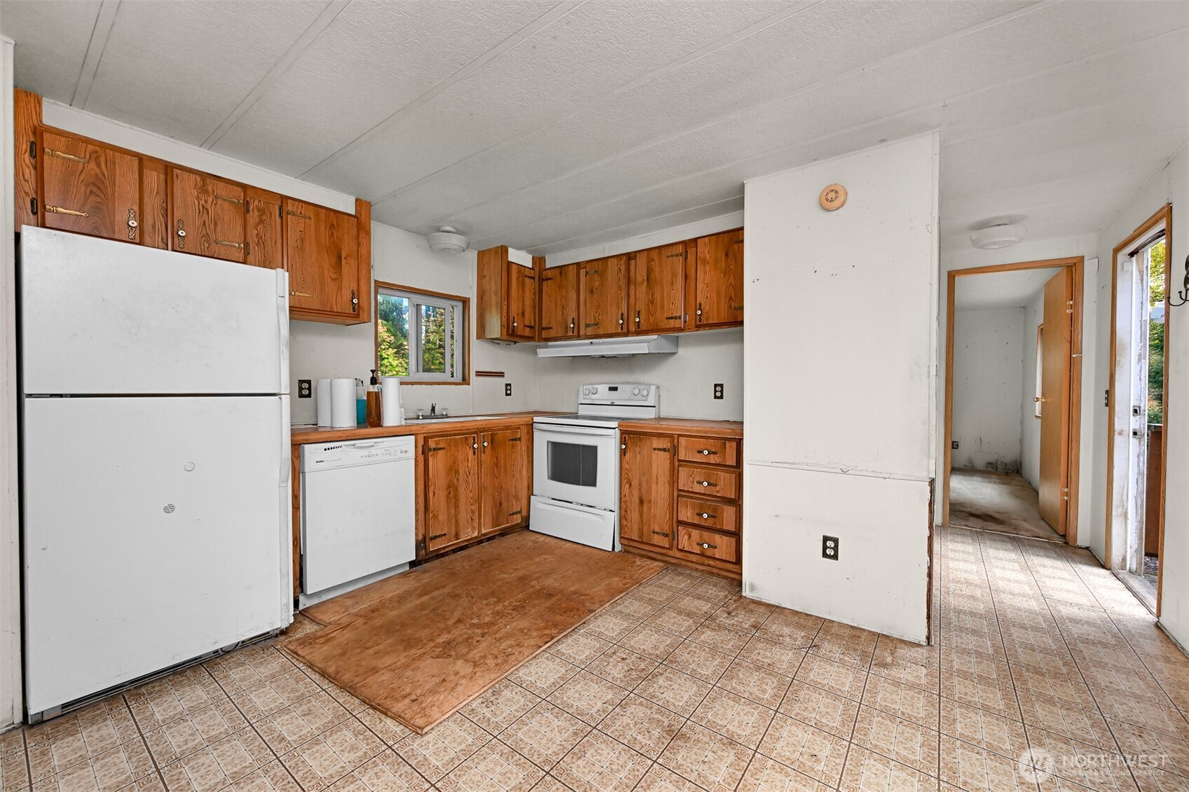 4257 Cody Road , Blaine, WA 98230-6901