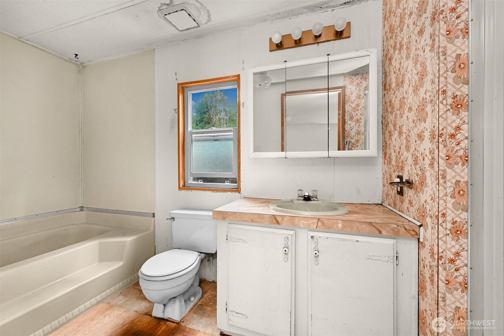 4257 Cody Road , Blaine, WA 98230-6901