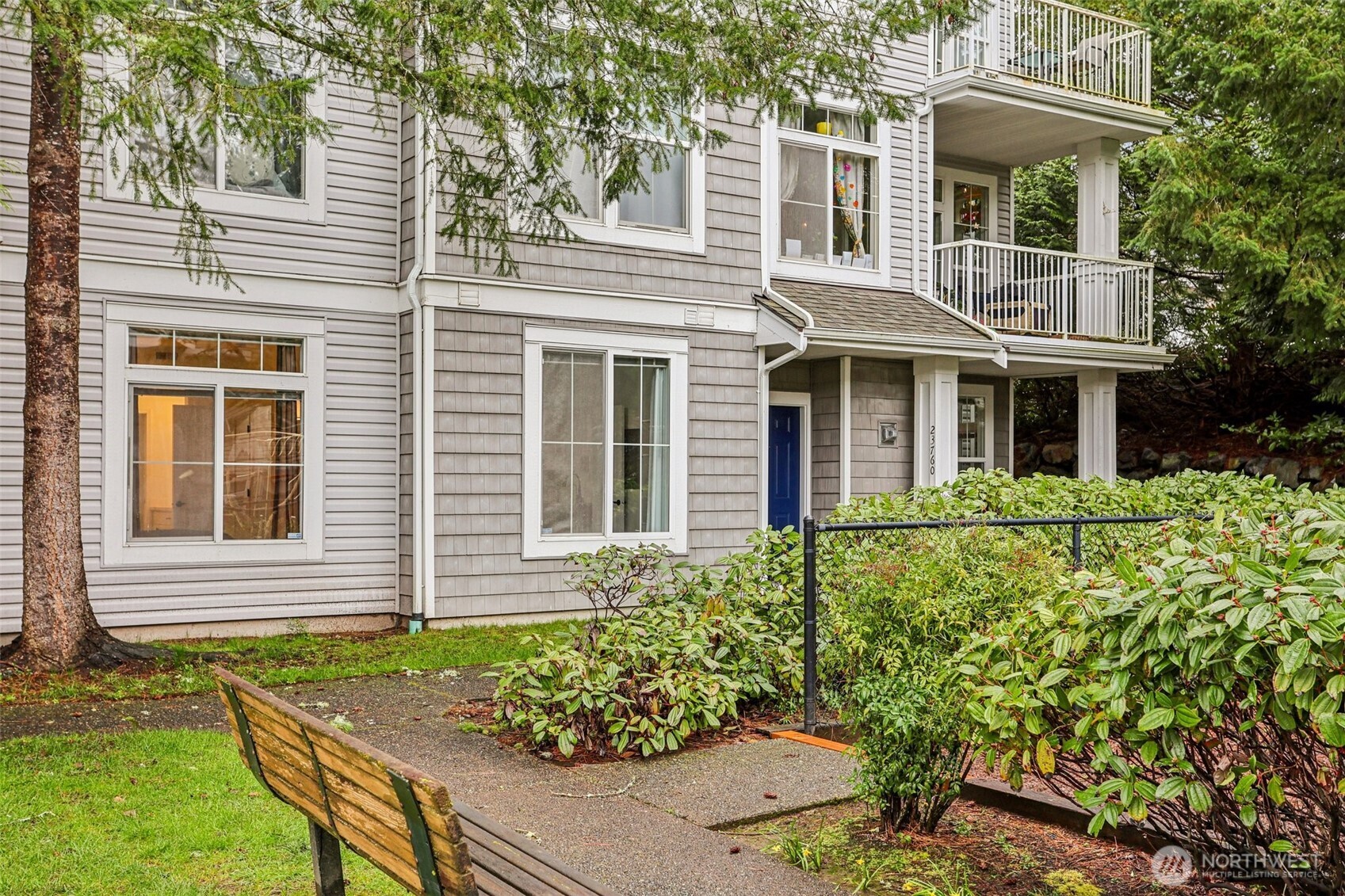 23760 SE 52nd Lane #14-1, Issaquah, WA 98029