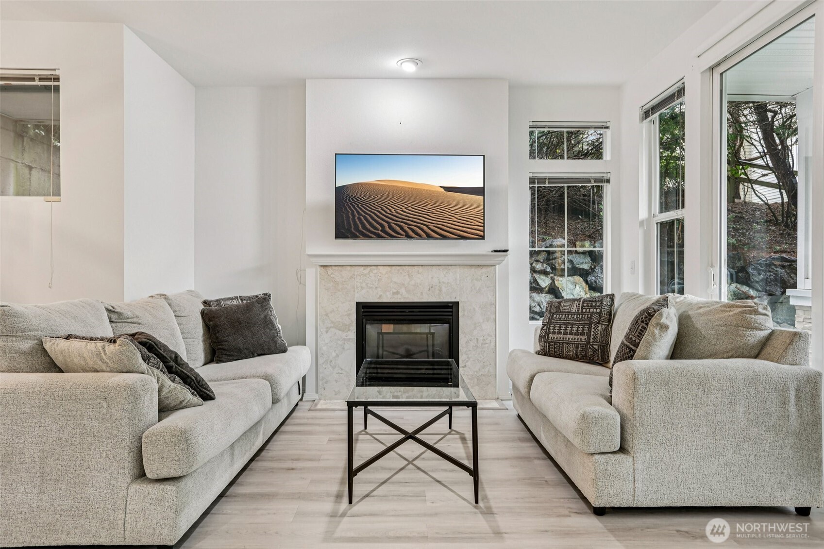 23760 SE 52nd Lane #14-1, Issaquah, WA 98029