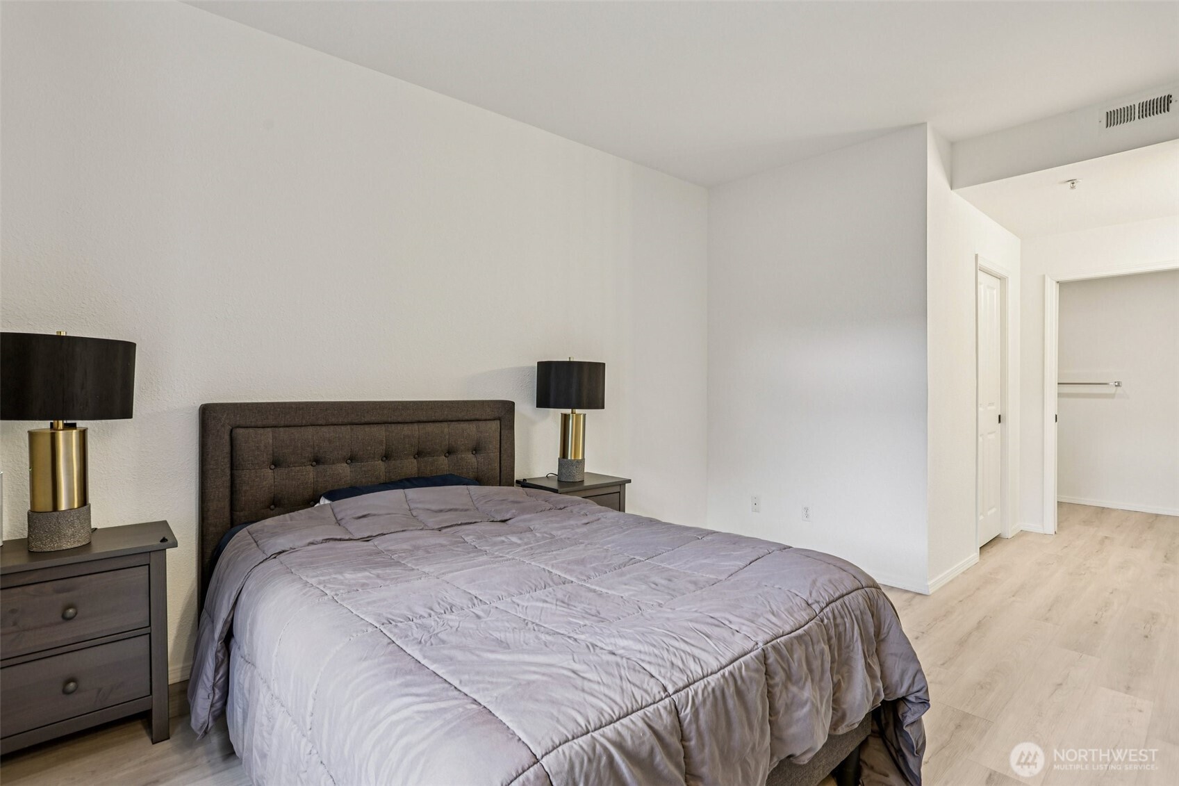 23760 SE 52nd Lane #14-1, Issaquah, WA 98029