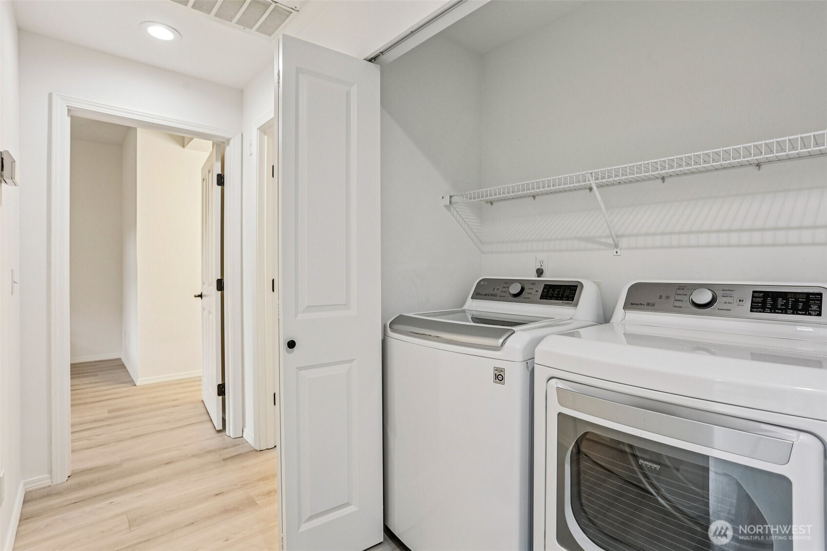 23760 SE 52nd Lane #14-1, Issaquah, WA 98029