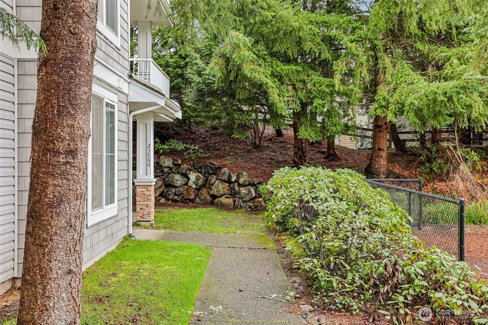 23760 SE 52nd Lane #14-1, Issaquah, WA 98029