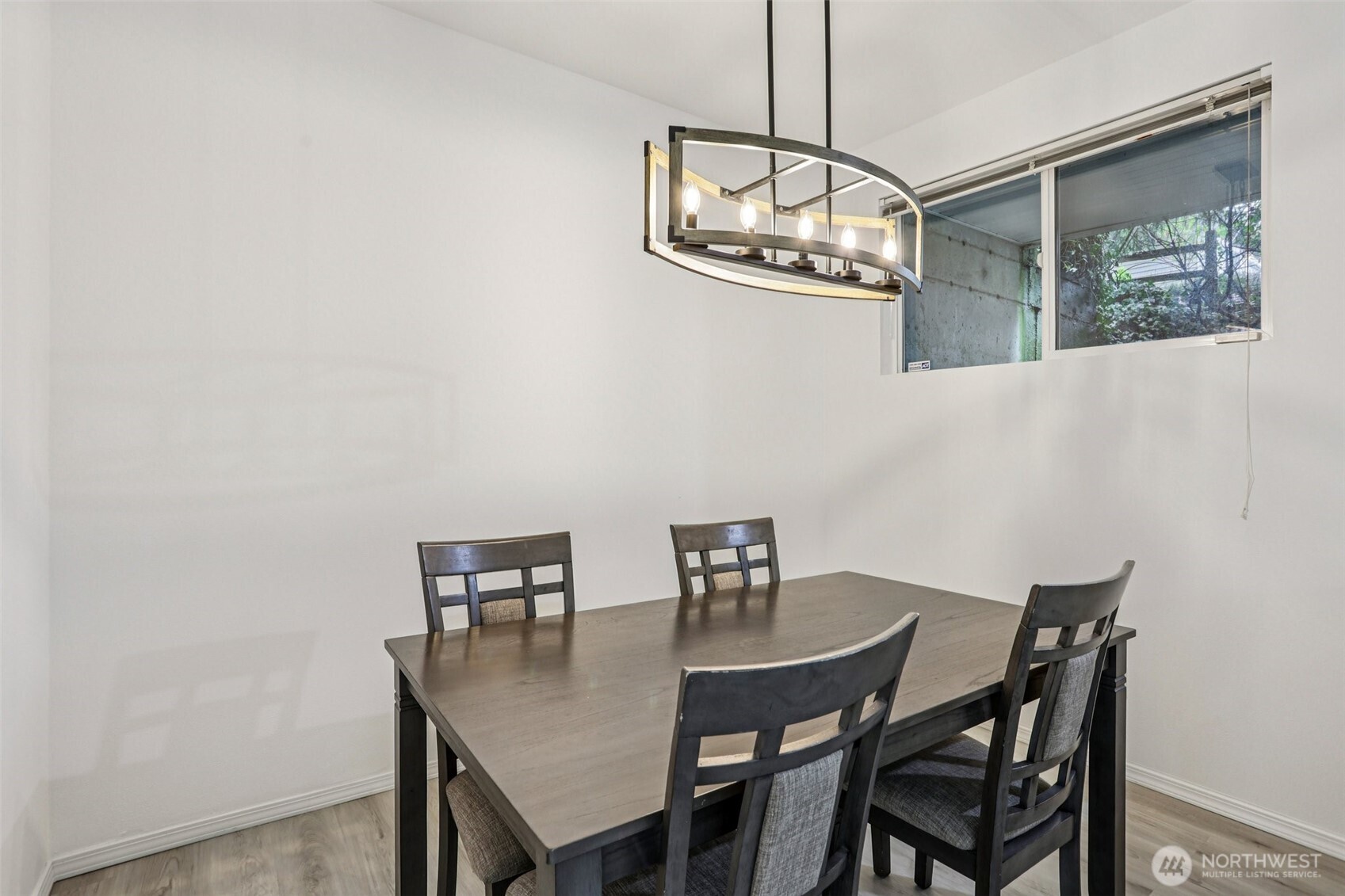 23760 SE 52nd Lane #14-1, Issaquah, WA 98029