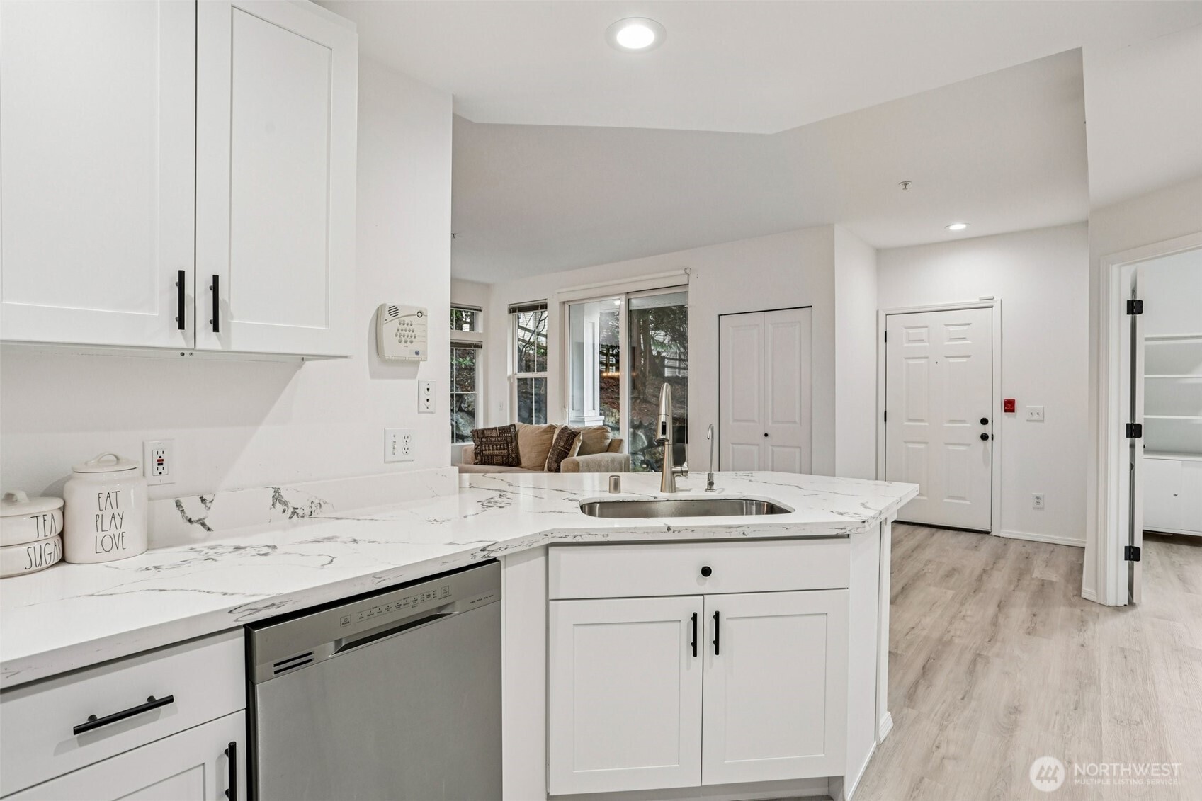 23760 SE 52nd Lane #14-1, Issaquah, WA 98029