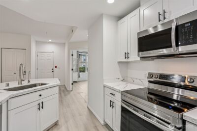 23760 SE 52nd Lane #14-1, Issaquah, WA 98029 - Photo 8