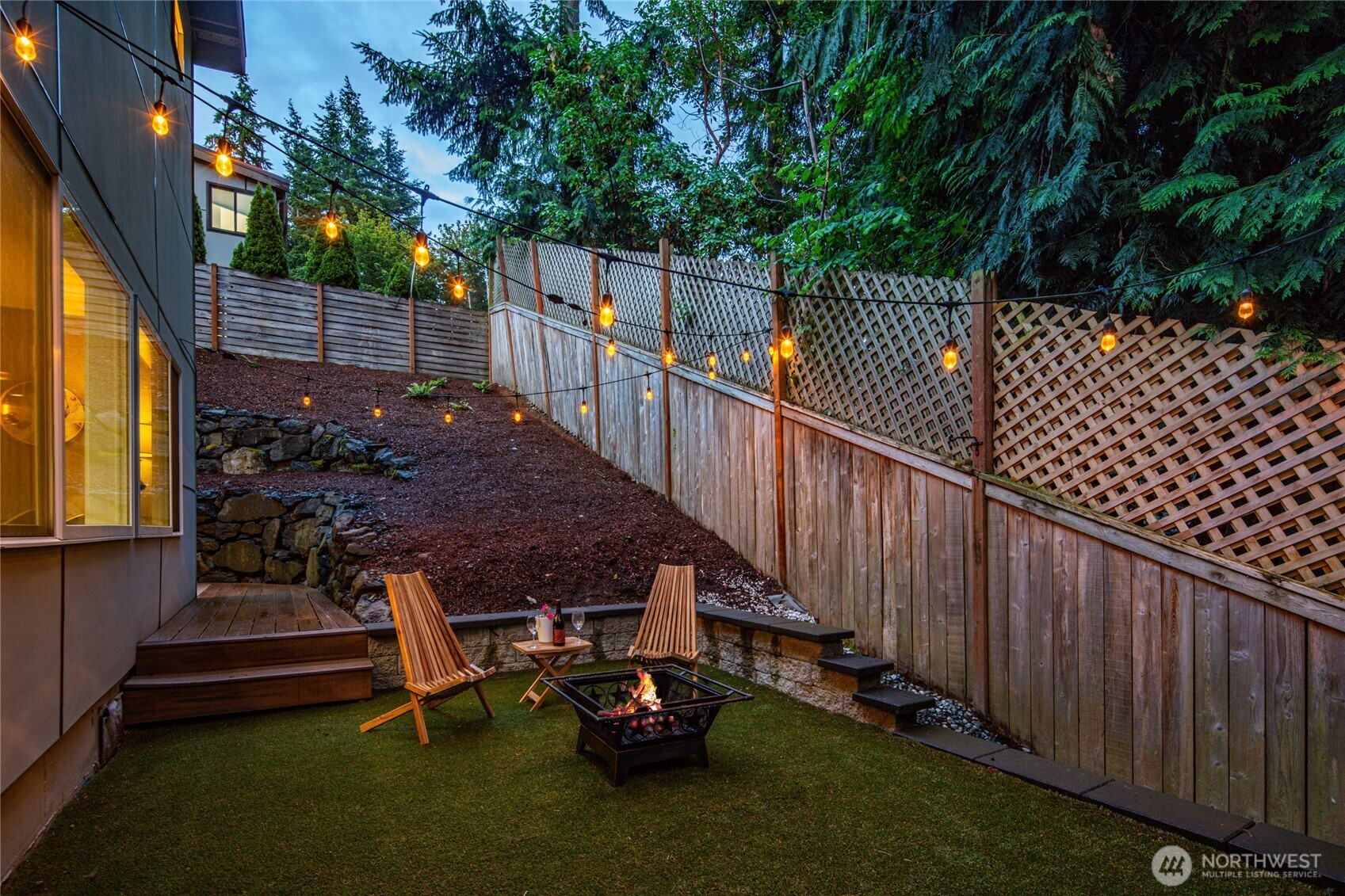 1312 211th Avenue NE, Sammamish, WA 98074