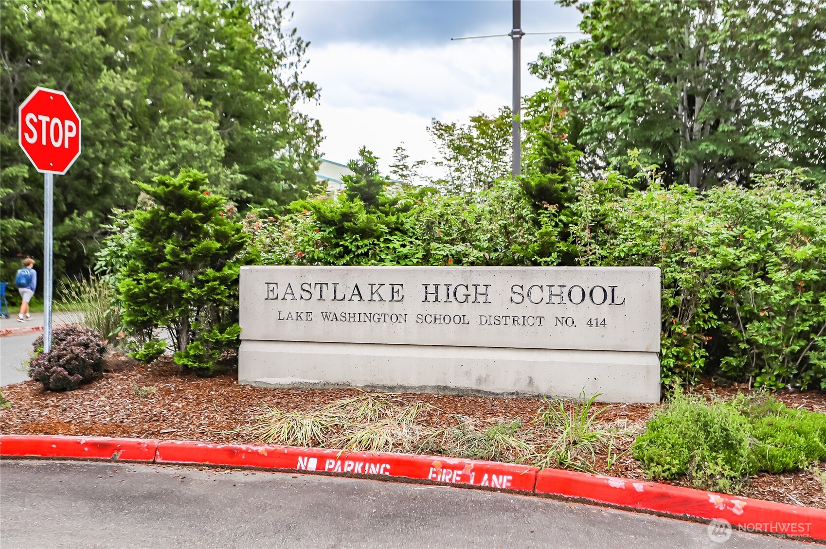 1312 211th Avenue NE, Sammamish, WA 98074