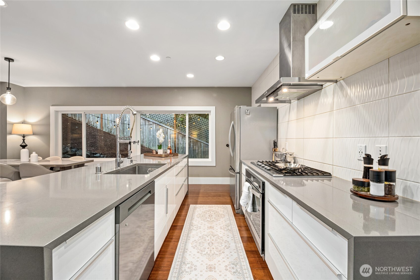 1312 211th Avenue NE, Sammamish, WA 98074