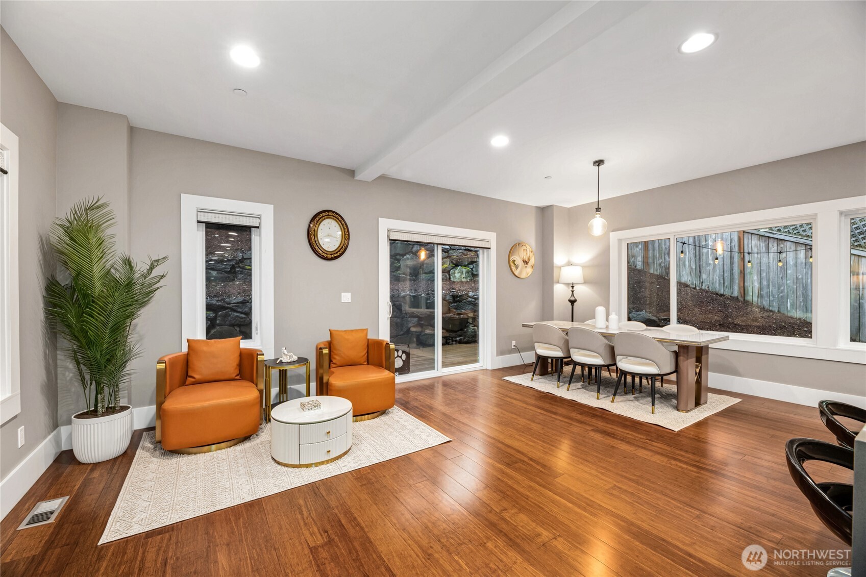 1312 211th Avenue NE, Sammamish, WA 98074