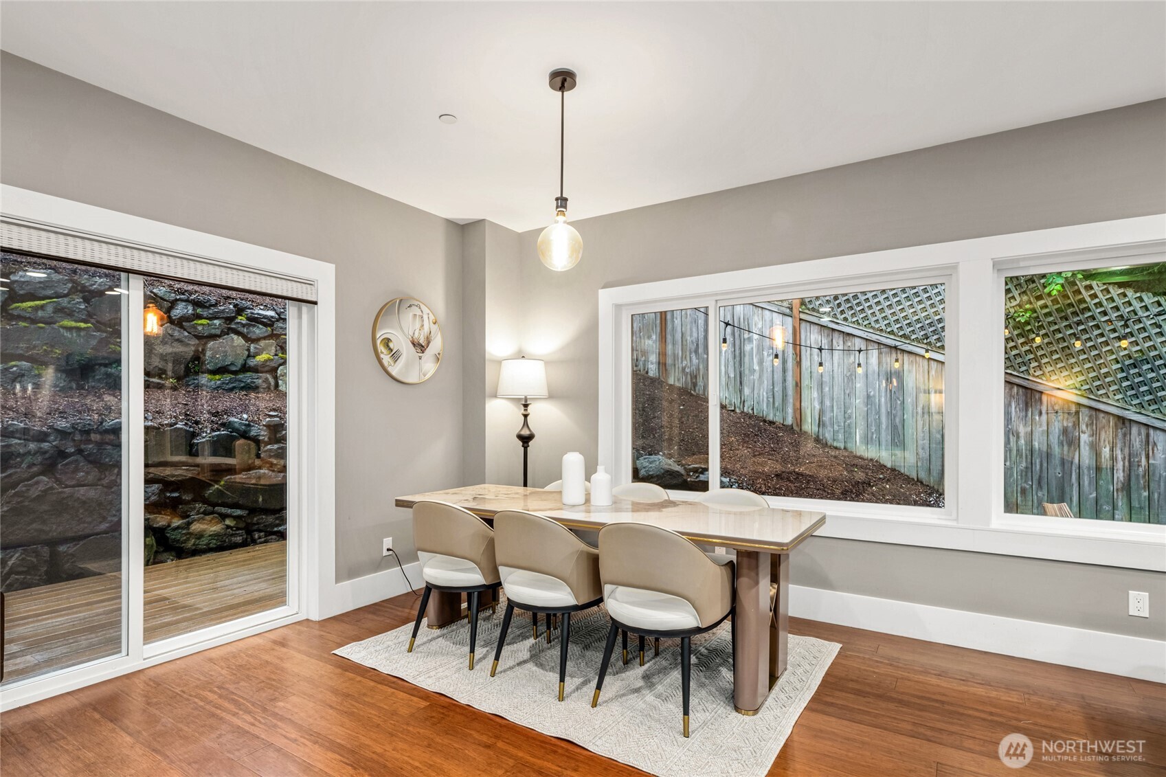 1312 211th Avenue NE, Sammamish, WA 98074