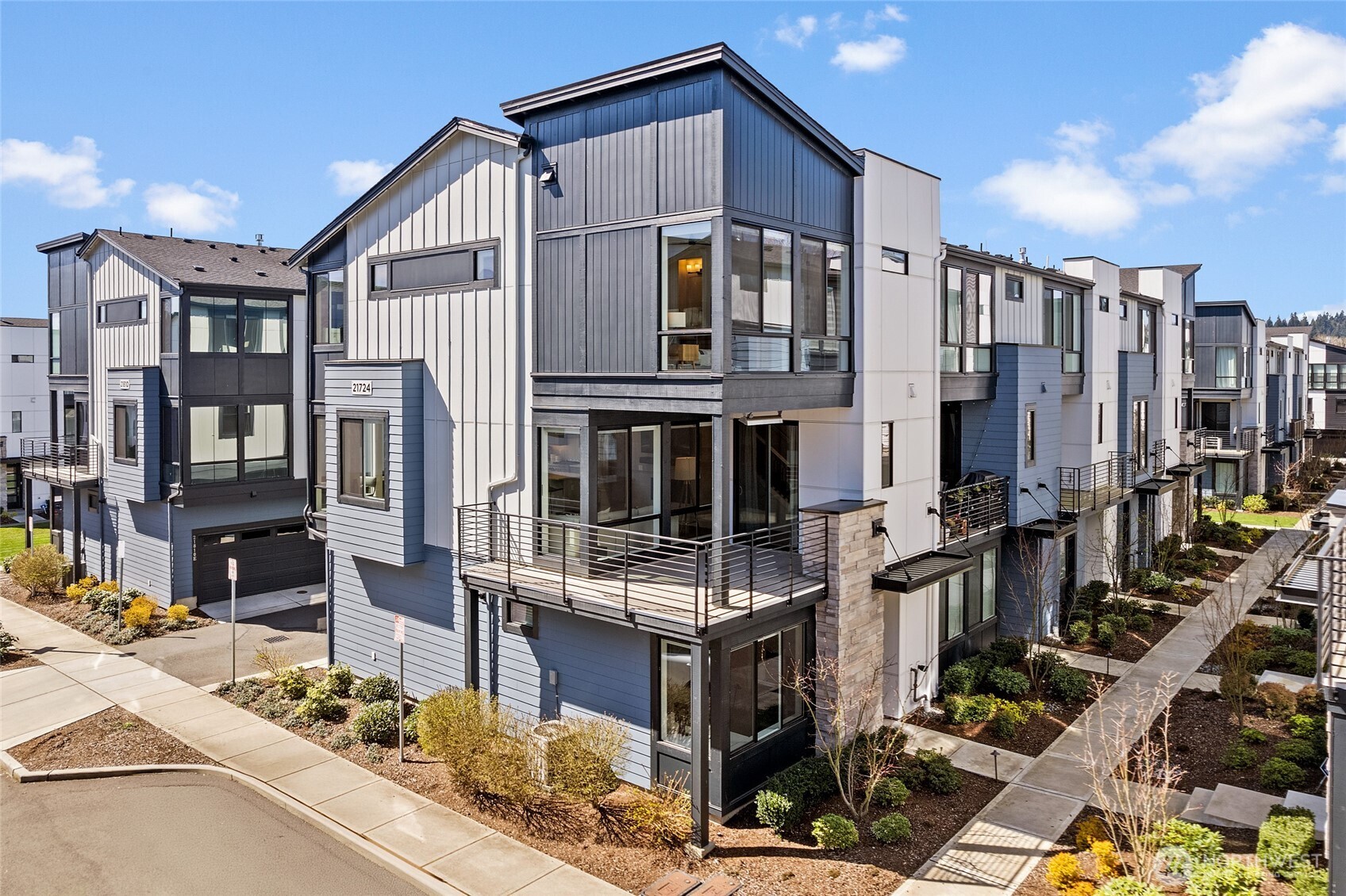 21724 25th Avenue SE #A, Bothell, WA 98021