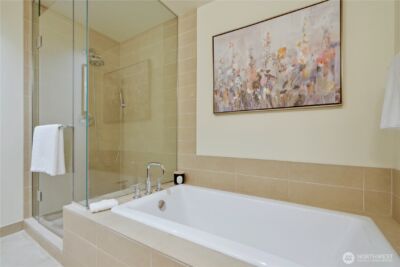 10650 NE 9th Place #1527, Bellevue, WA 98004 - Photo 12