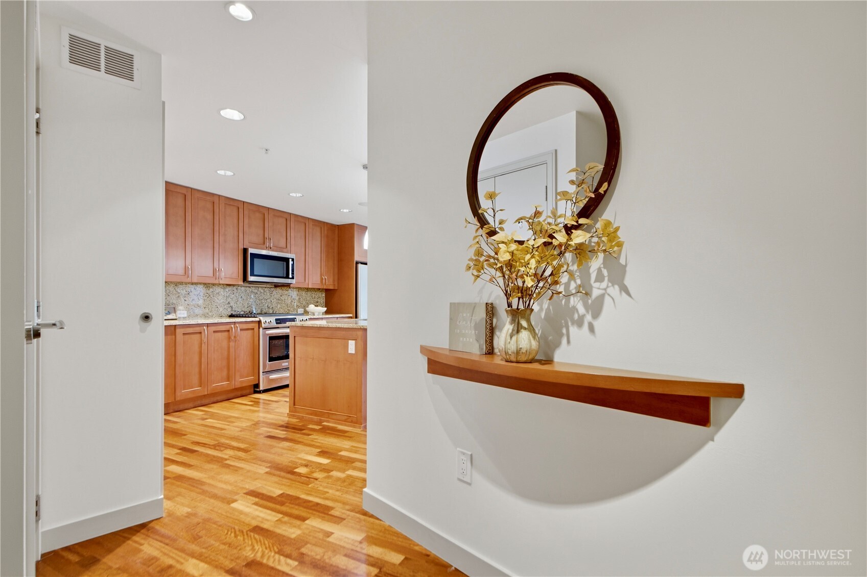 10650 NE 9th Place #1527, Bellevue, WA 98004