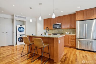 10650 NE 9th Place #1527, Bellevue, WA 98004 - Photo 9