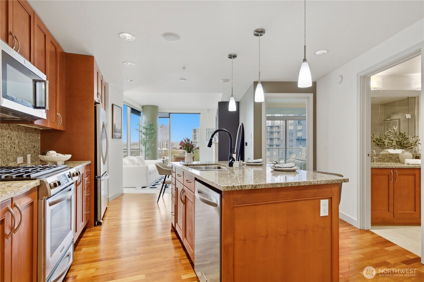 10650 NE 9th Place #1527, Bellevue, WA 98004
