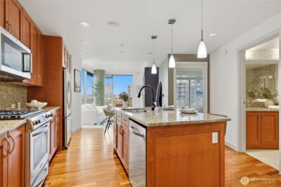 10650 NE 9th Place #1527, Bellevue, WA 98004 - Photo 10