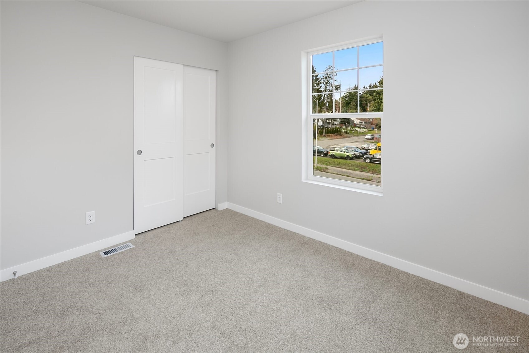 562 SW 97th Street #4, Seattle, WA 98106
